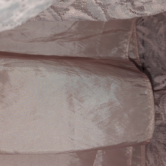 EUC Light Pink Lilt Rose Lace Dress With Flower - Picture 3 of 7